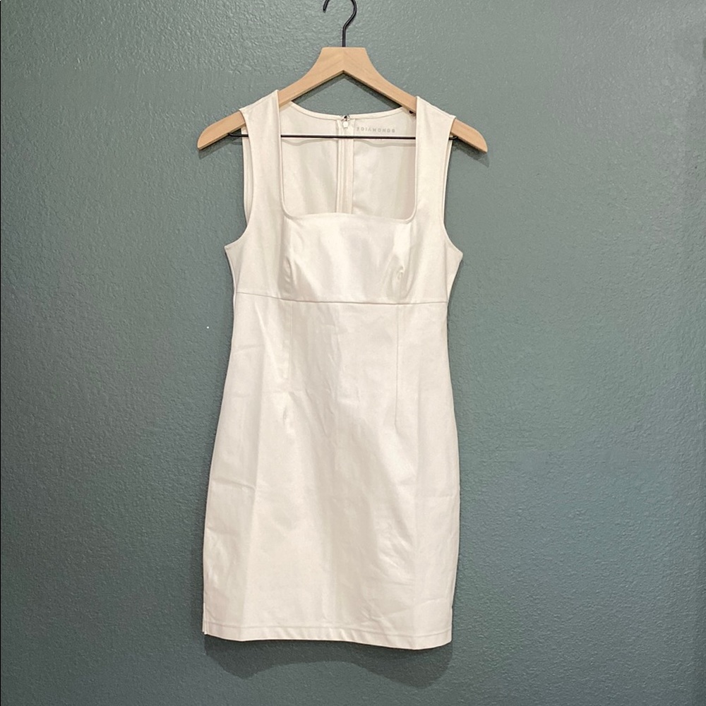 7 DIAMONDS Women’s XS Infinity Square Neck Dress -Soft White - SKU: WID-8000